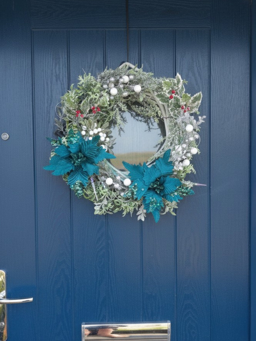 Holly Poinsetta