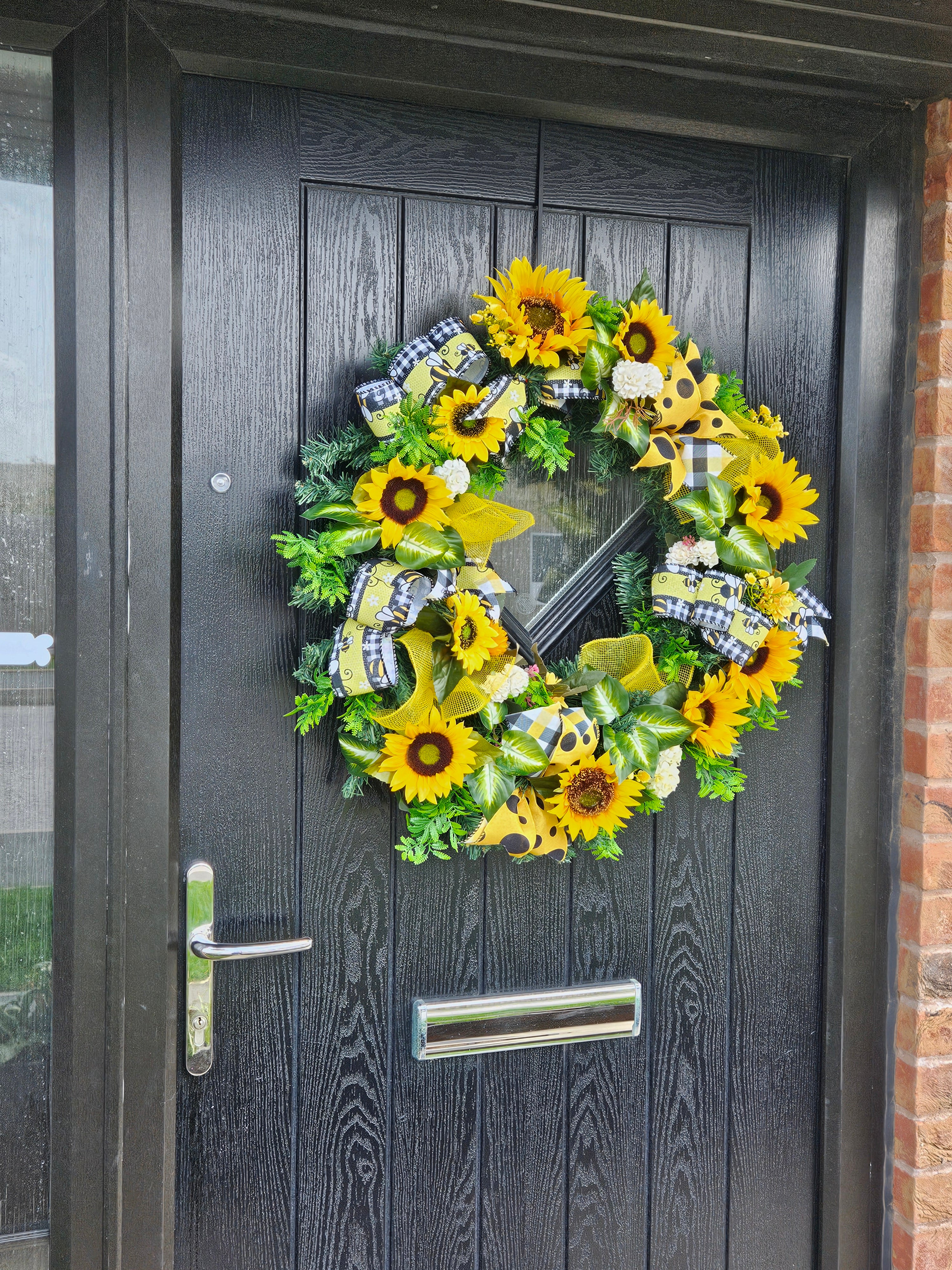 Bright as Anything and Full of Sunshine Energy – A Bold, Feel-Good Wreath That Brings the Colour and Lifts the Whole Street