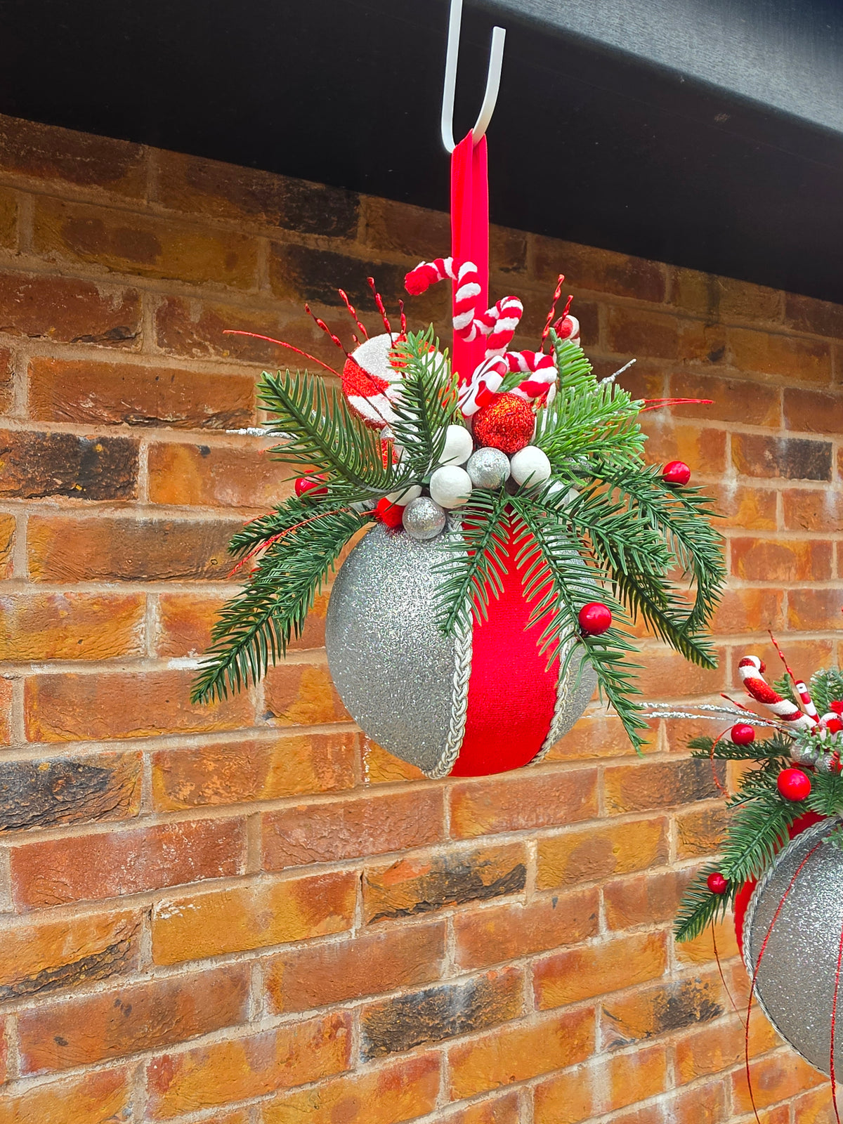 Candy Cane Crush Sister 15cm/20cm Bauble Set